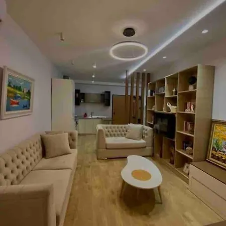 Appartamento Lovely Modern In